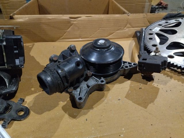 bontott BMW 5 F10 Vízpumpa