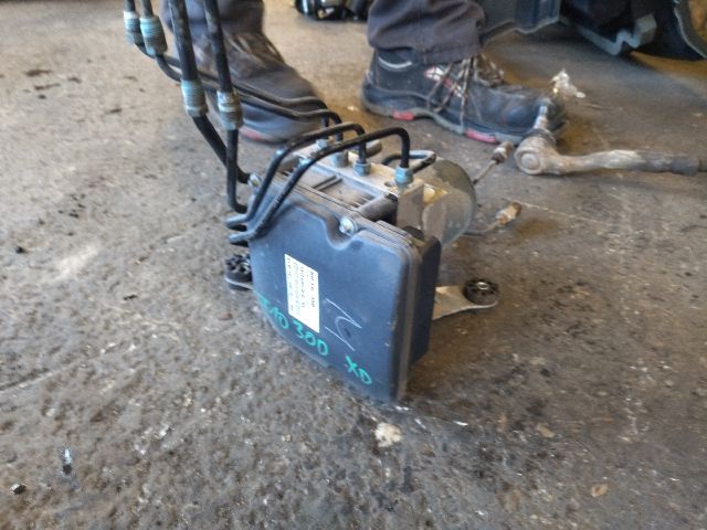 bontott BMW 5 F10 ABS Kocka