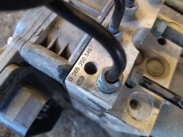 bontott BMW 5 F10 ABS Kocka