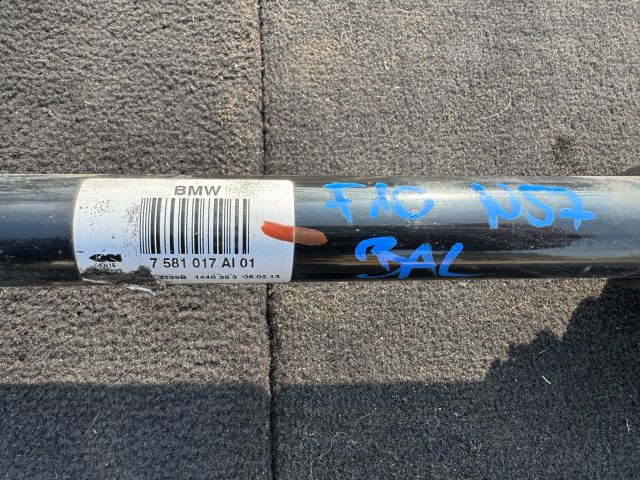 bontott BMW 5 F10 Bal hátsó Féltengely