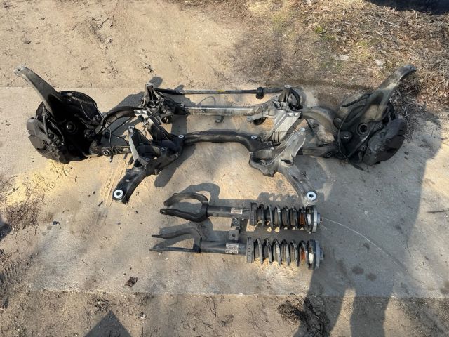 bontott BMW 5 F10 Első Futómű (Részeivel)