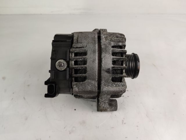 bontott BMW 5 F10 Generátor