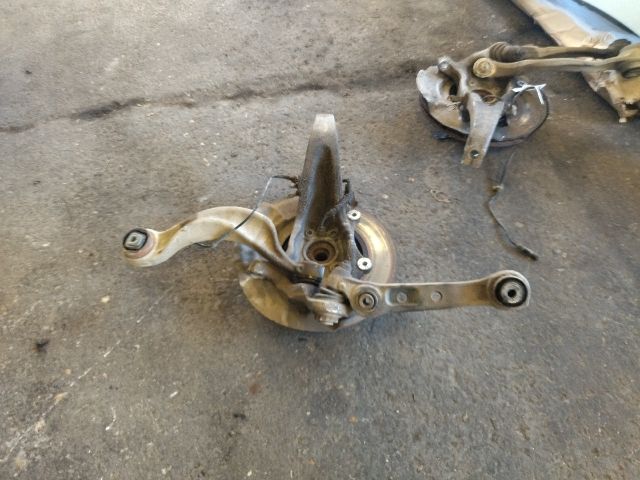 bontott BMW 5 F10 Jobb első Csonkállvány Kerékaggyal