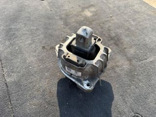 bontott BMW 5 F10 Motor Tartó Bak Bal