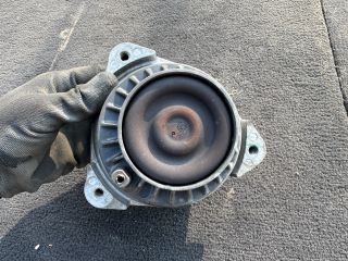 bontott BMW 5 F10 Motor Tartó Bak Jobb