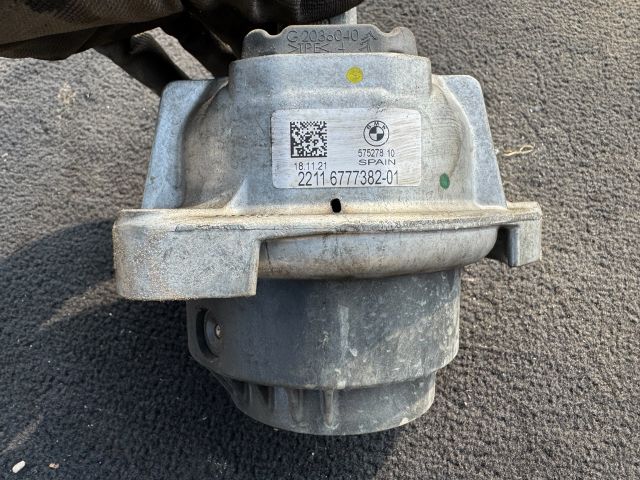 bontott BMW 5 F10 Motor Tartó Bak Jobb