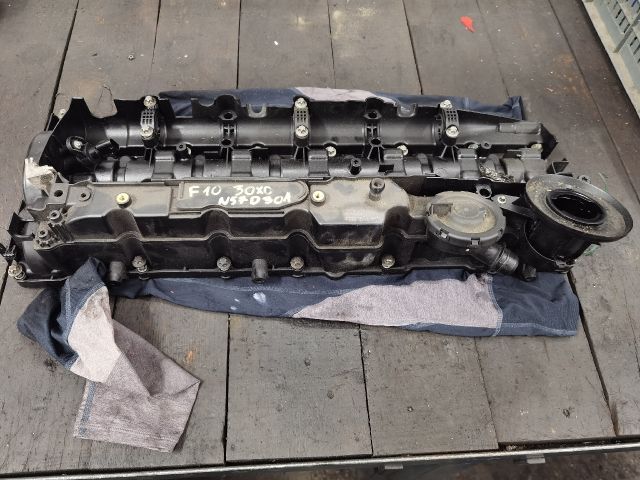 bontott BMW 5 F10 Szelepfedél