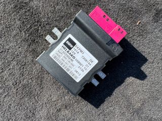 bontott BMW 5 F10 Üzemanyag Szivattyú Relé