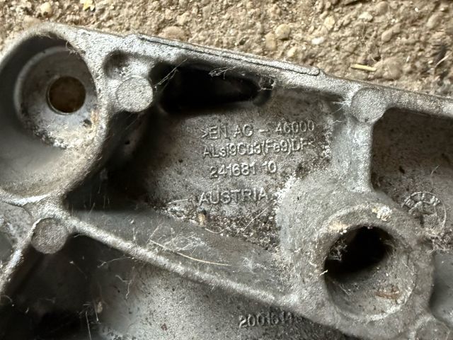 bontott BMW 5 F10 Váltó Tartó Bak (Pozíciófüggetlen)