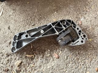 bontott BMW 5 F10 Váltó Tartó Bak (Pozíciófüggetlen)