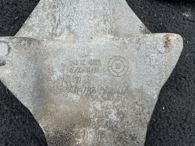 bontott BMW 5 F10 Váltó Tartó Bak (Pozíciófüggetlen)