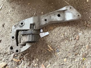 bontott BMW 5 F10 Váltó Tartó Bak (Pozíciófüggetlen)