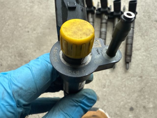 bontott BMW 5 F10 Porlasztó (1 db)