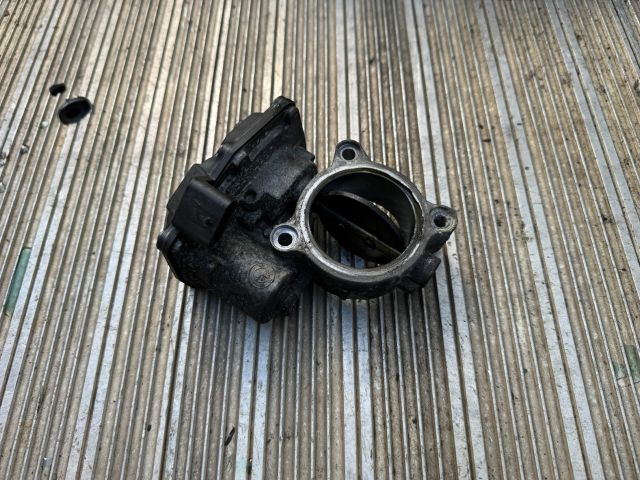 bontott BMW 5 F10 Fojtószelep (Elektromos)