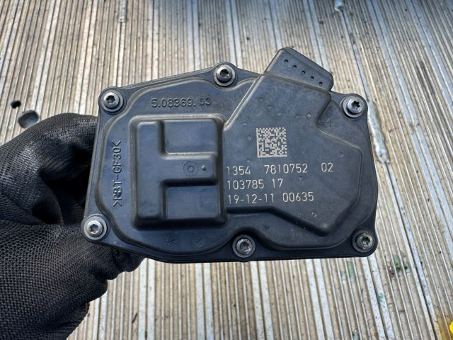 bontott BMW 5 F10 Fojtószelep (Elektromos)