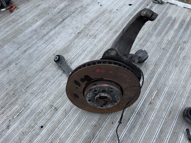 bontott BMW 5 F10 Jobb első Csonkállvány Kerékaggyal