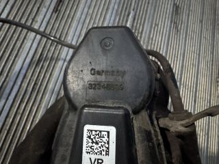 bontott BMW 5 F10 Jobb hátsó Féknyereg Munkahengerrel