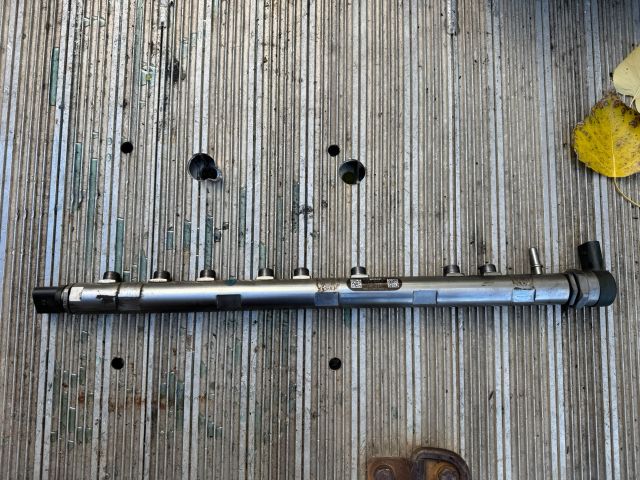 bontott BMW 5 F10 Közösnyomócső