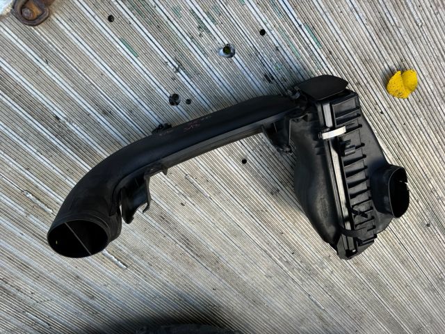 bontott BMW 5 F10 Légszűrő Ház