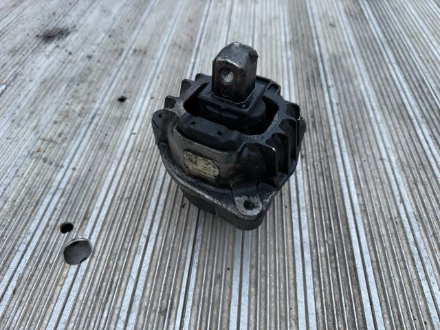 bontott BMW 5 F10 Motor Tartó Bak Bal