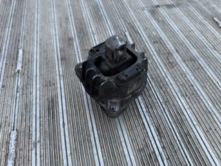 bontott BMW 5 F10 Motor Tartó Bak Jobb