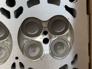 bontott BMW 5 F10 Hengerfej