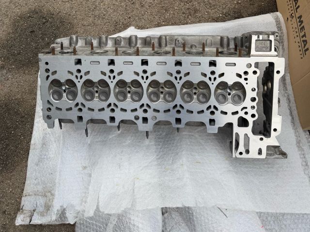 bontott BMW 5 F10 Hengerfej