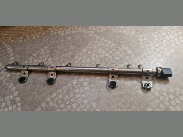 bontott BMW 5 F10 Közösnyomócső