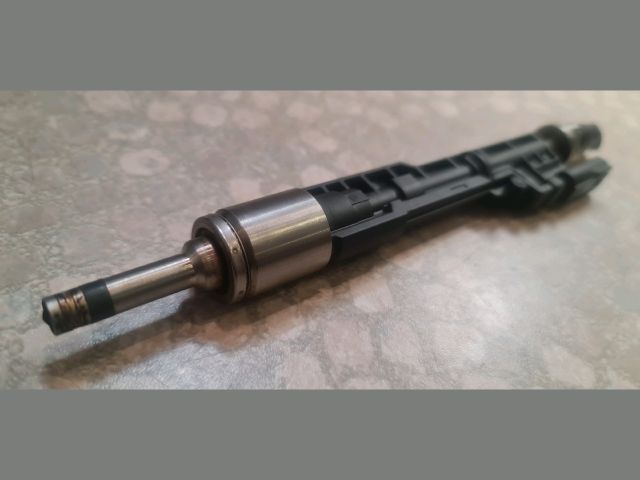 bontott BMW 5 F10 Porlasztó (1 db)