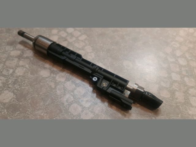 bontott BMW 5 F10 Porlasztó (1 db)