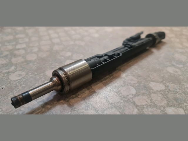 bontott BMW 5 F10 Porlasztó (1 db)