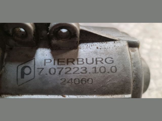 bontott BMW 5 F10 Vízpumpa