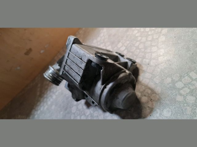 bontott BMW 5 F10 Vízpumpa