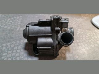 bontott BMW 5 F10 Vízpumpa