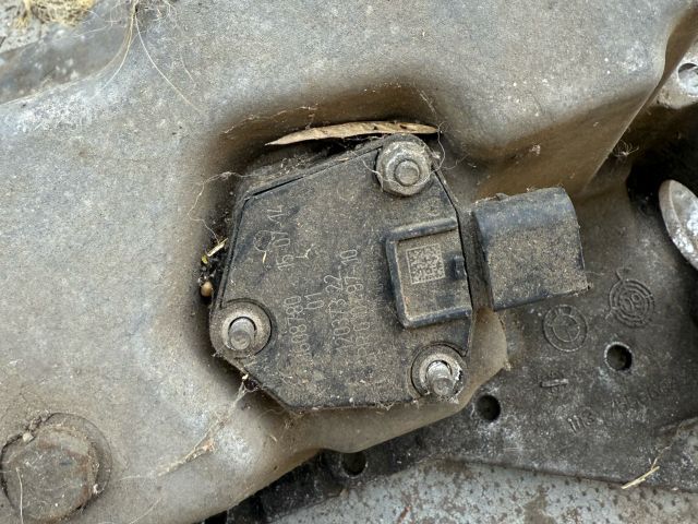 bontott BMW 5 F10 Olajteknő