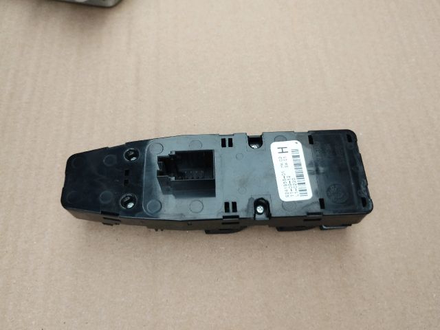 bontott BMW 5 F10 Ablakemelő Kapcsoló Négyes / Kettes