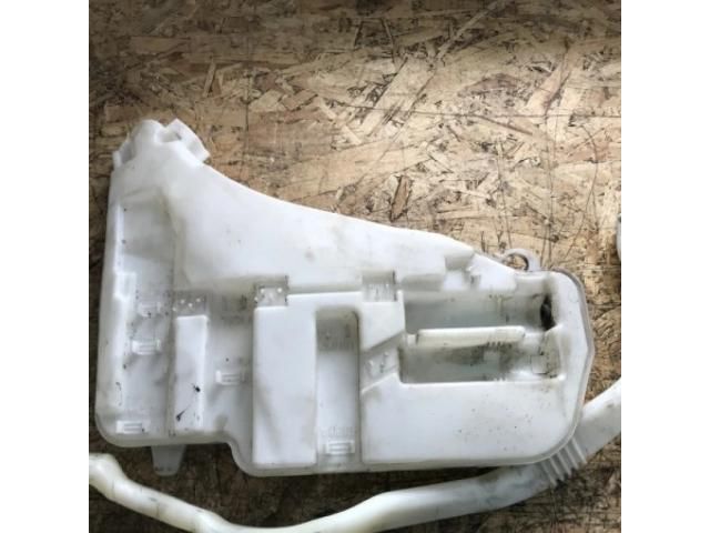 bontott BMW 5 F10 Ablakmosó Tartály