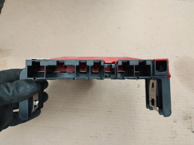 bontott BMW 5 F10 Akkumulátor Saru Elektronikával