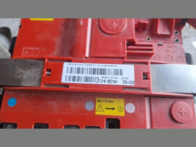 bontott BMW 5 F10 Akkumulátor Saru Elektronikával