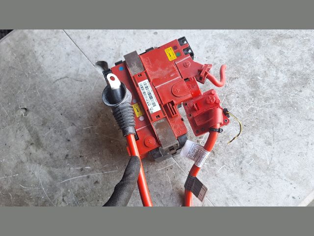 bontott BMW 5 F10 Akkumulátor Saru Elektronikával