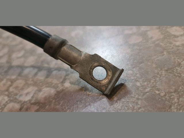 bontott BMW 5 F10 Akkumulátor Saru Elektronikával