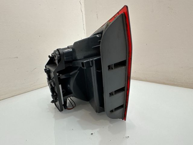 bontott BMW 5 F10 Bal Belső Hátsó Lámpa