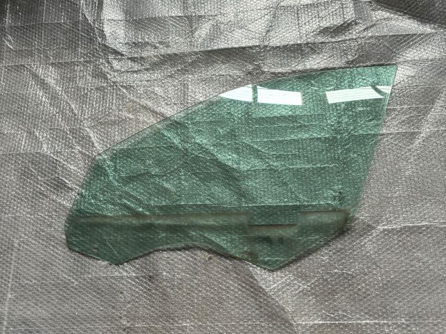 bontott BMW 5 F10 Bal első Ablak