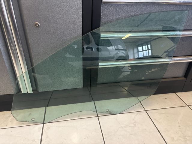 bontott BMW 5 F10 Bal első Ablak