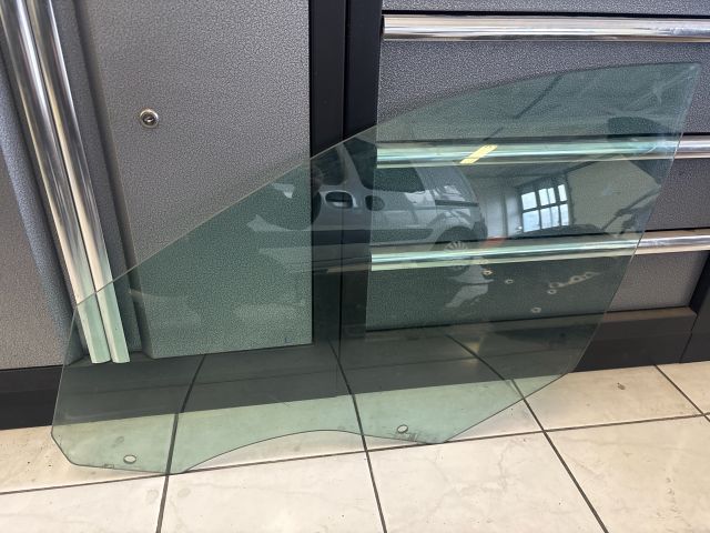 bontott BMW 5 F10 Bal első Ablak