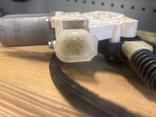 bontott BMW 5 F10 Bal első Ablakemelő Szerkezet (Elektromos)