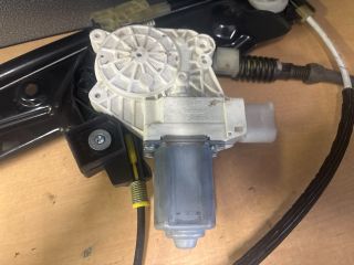 bontott BMW 5 F10 Bal első Ablakemelő Szerkezet (Elektromos)