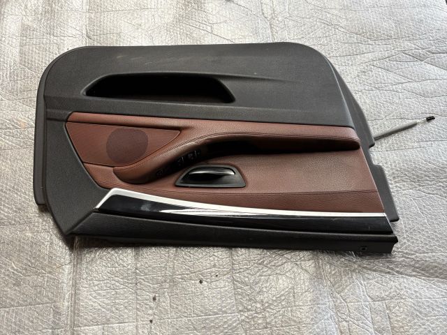 bontott BMW 5 F10 Bal első Ajtó Kárpit