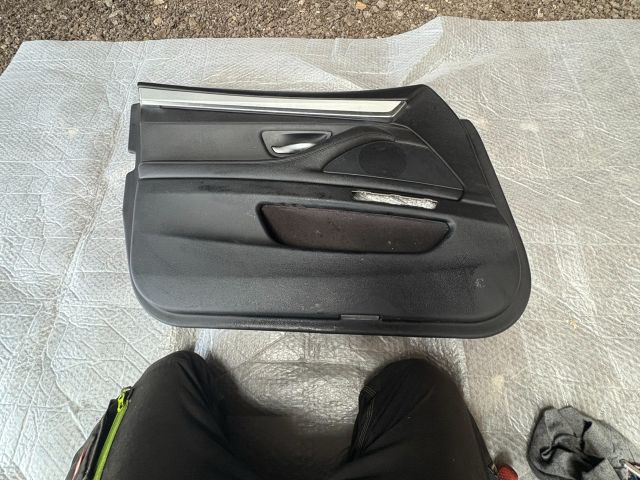 bontott BMW 5 F10 Bal első Ajtó Kárpit