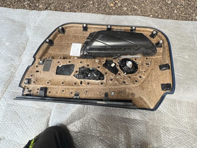 bontott BMW 5 F10 Bal első Ajtó Kárpit